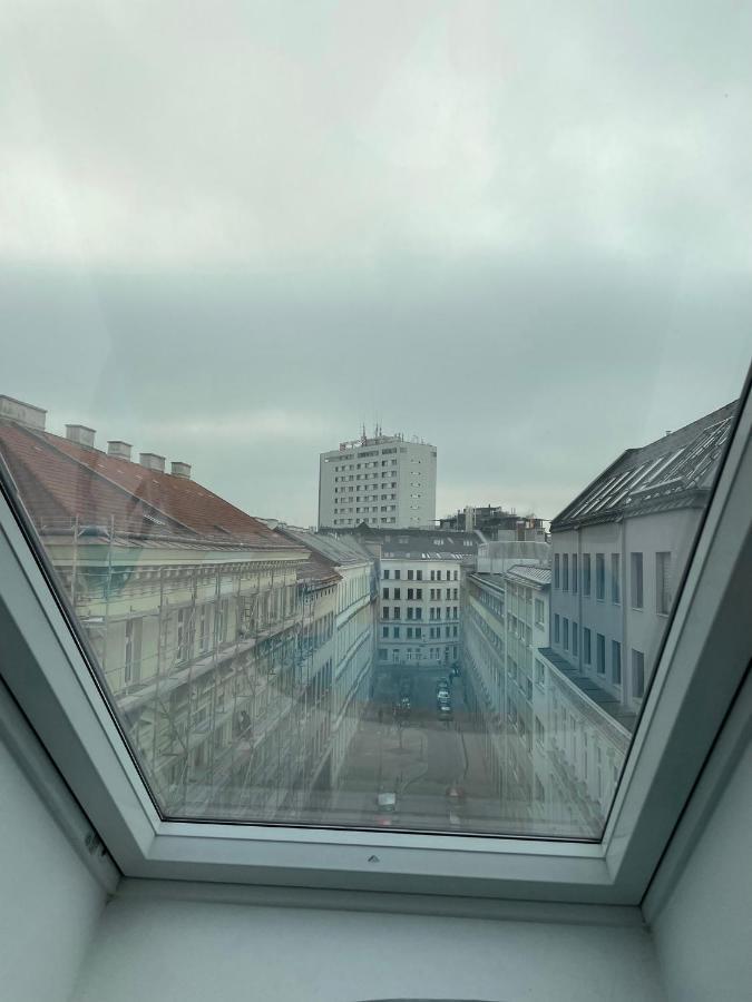 Stylish Rooms, Sunny Terrace In Center
