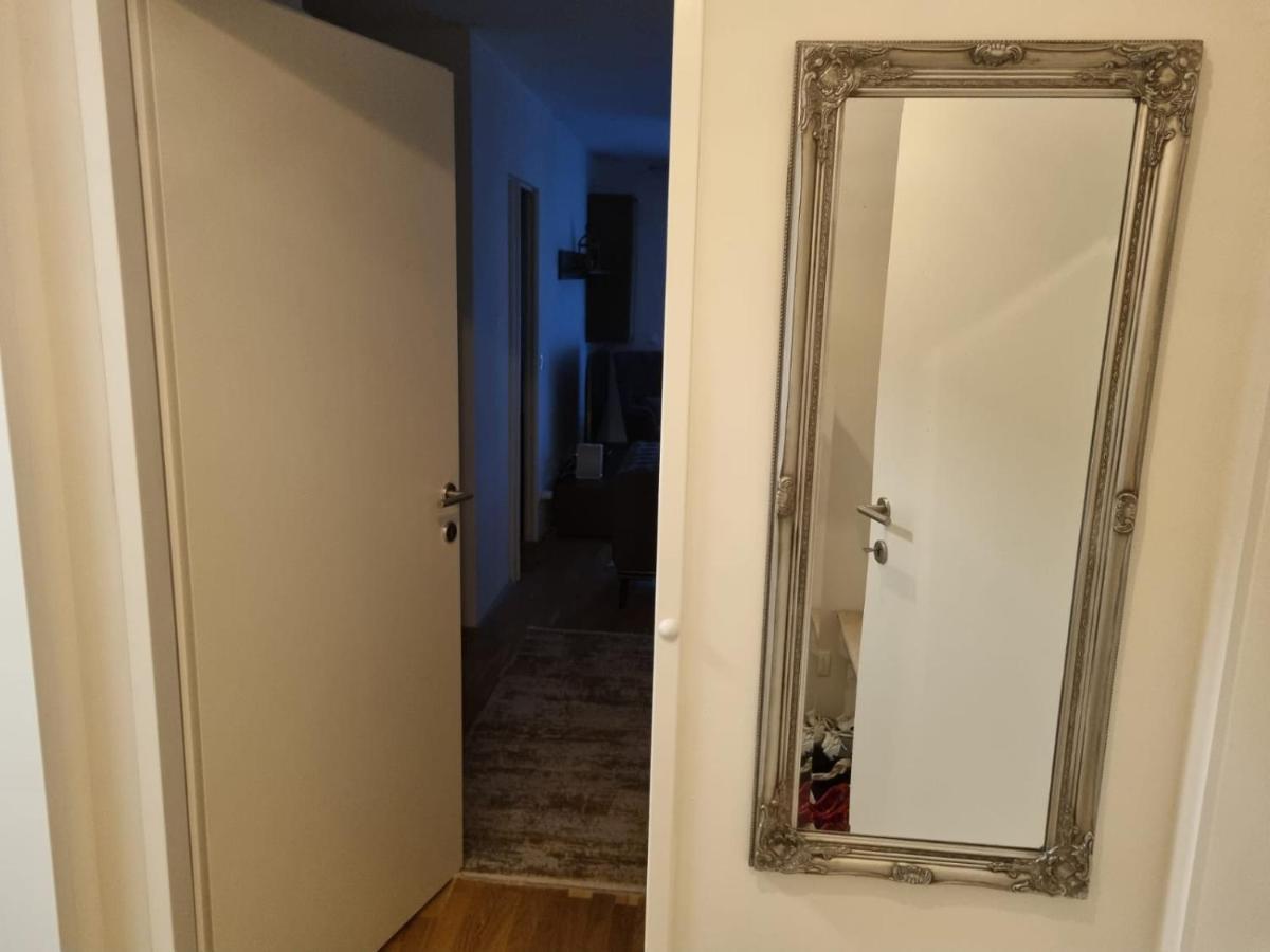 Apartment Deluxe Mit Balkon Und Parkplatz! *