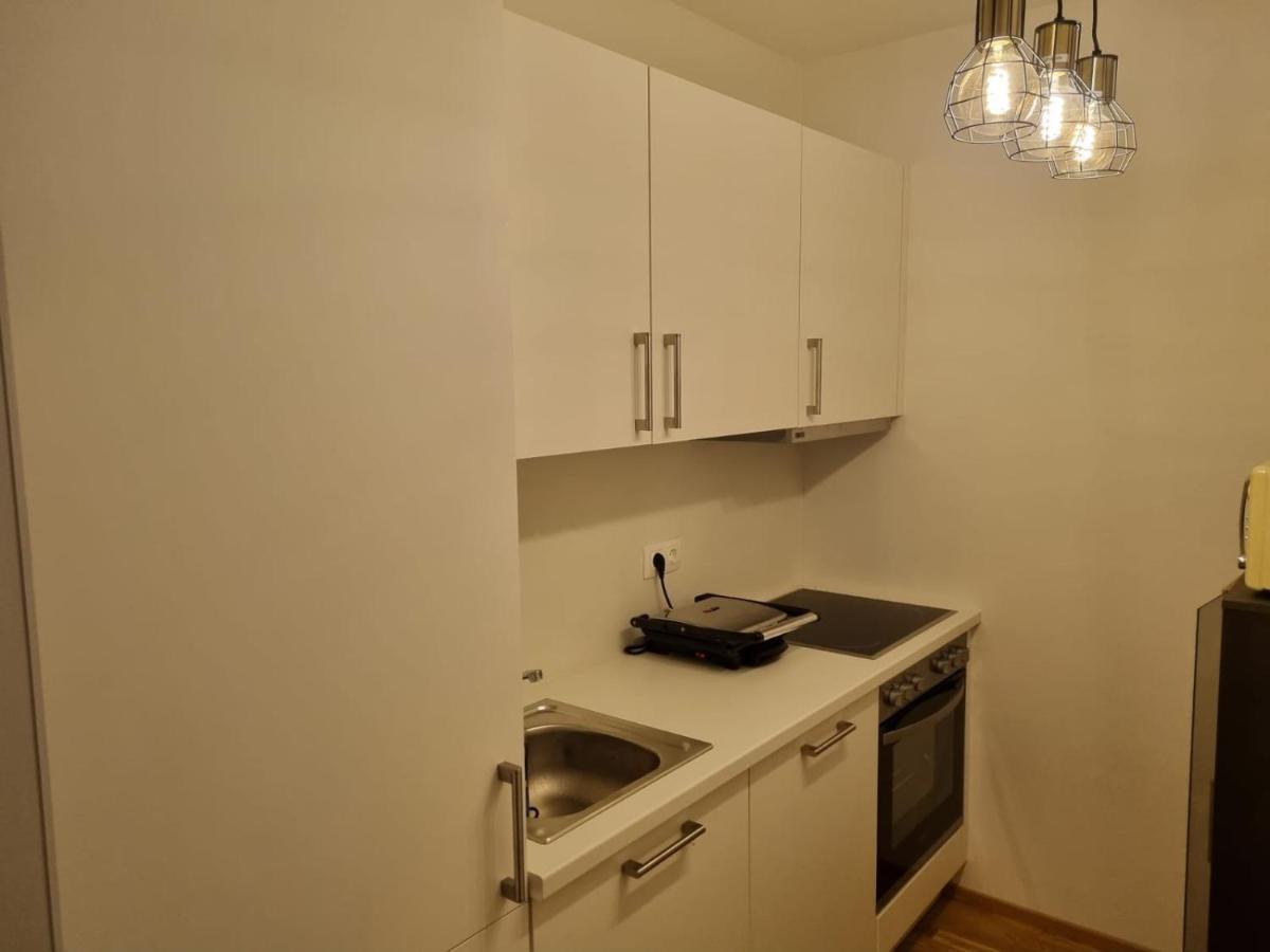 Apartment Deluxe Mit Balkon Und Parkplatz! *