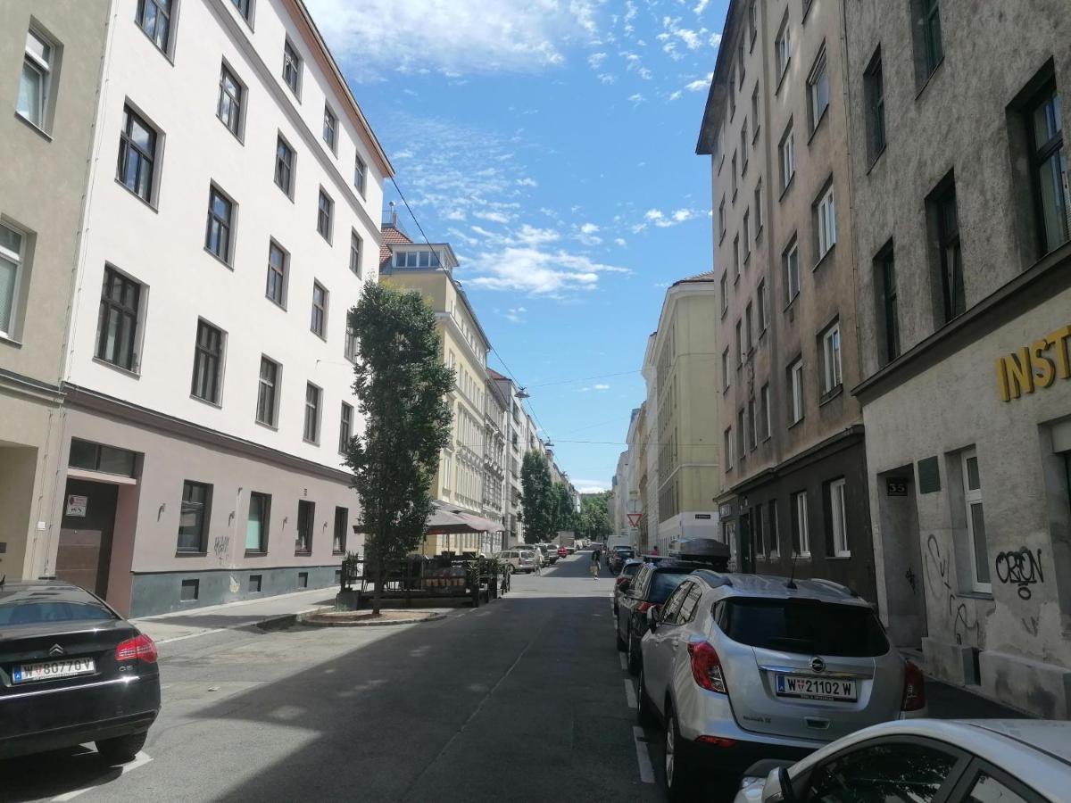 Apartment Mit Direktzugang *