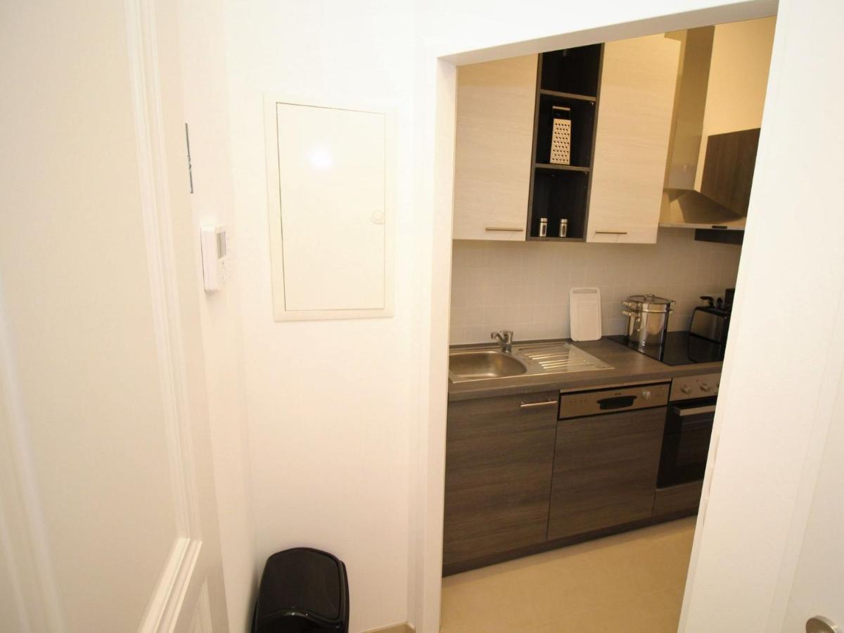 Meidling Apartment *