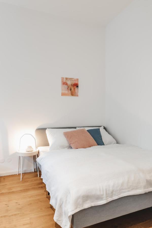 Cozy Apartment, 2 Private Terraces, 8 Min To Center Apartment *