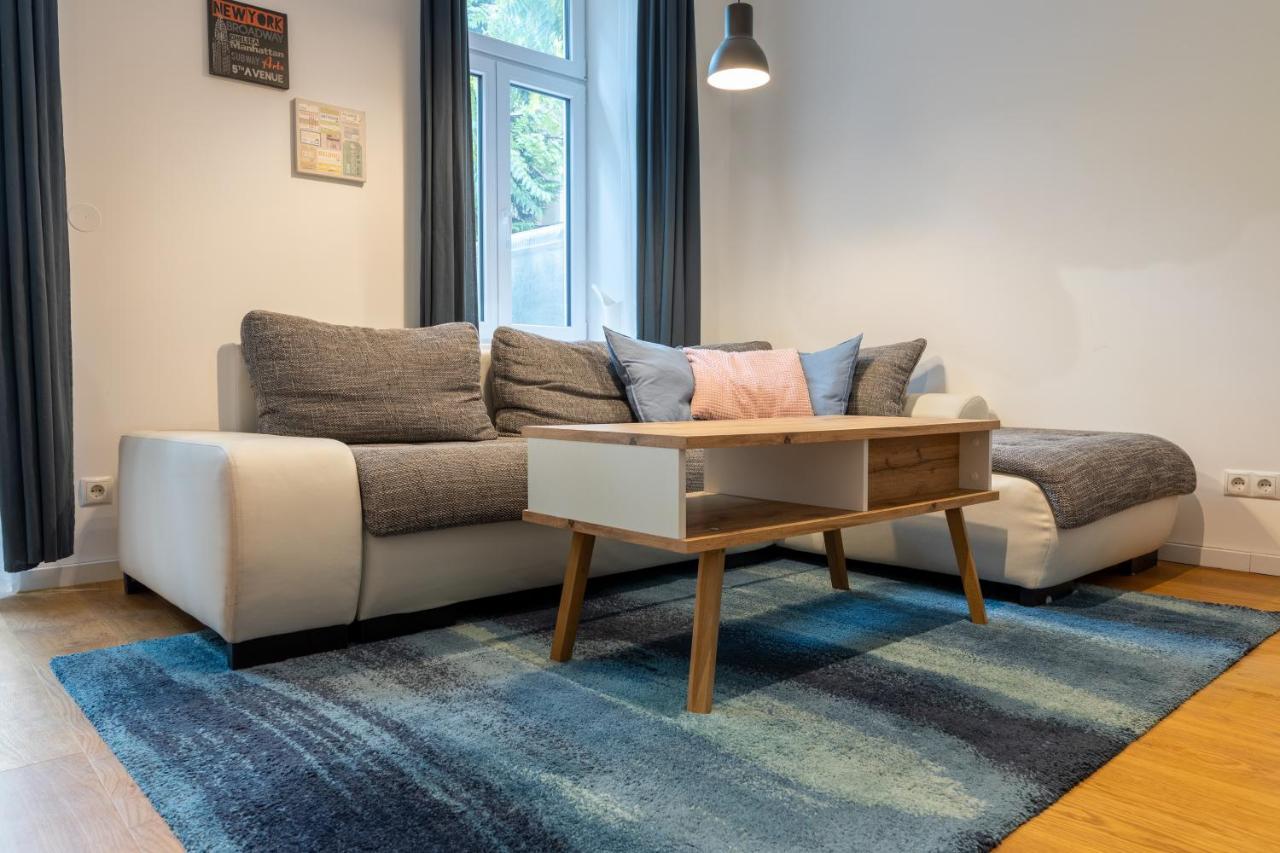 Apartment Cozy Apartment, 2 Private Terraces, 8 Min To Center *