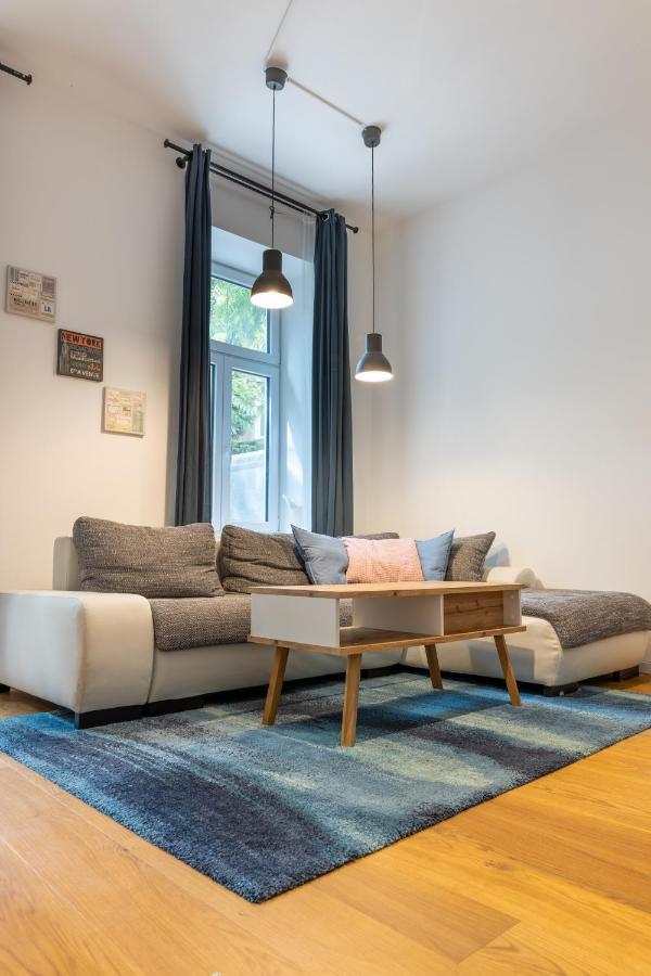 Cozy Apartment, 2 Private Terraces, 8 Min To Center Vienna