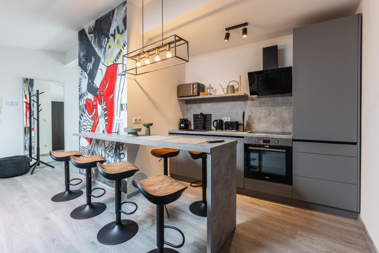 Open Space With Free Parking - Leopoldstadt Apartment *