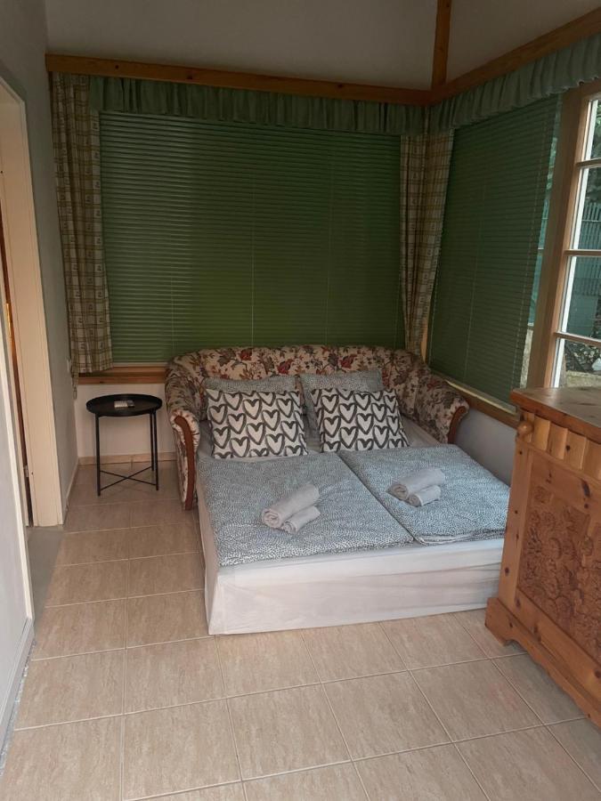 Holiday home Garden Bungalow Danube *