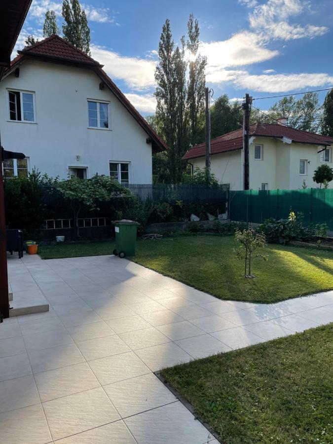 Garden Bungalow Danube *