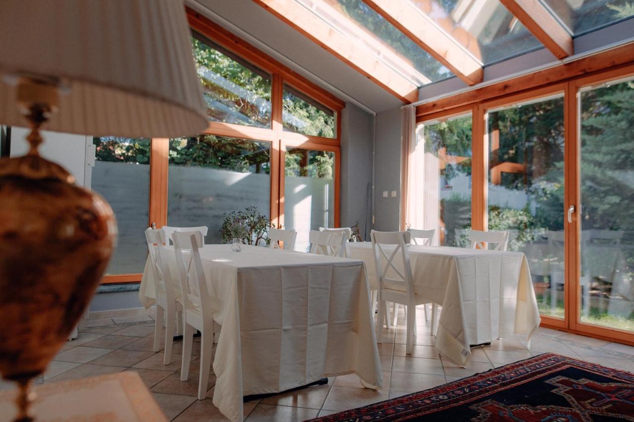 Elegant&hu Guest house *