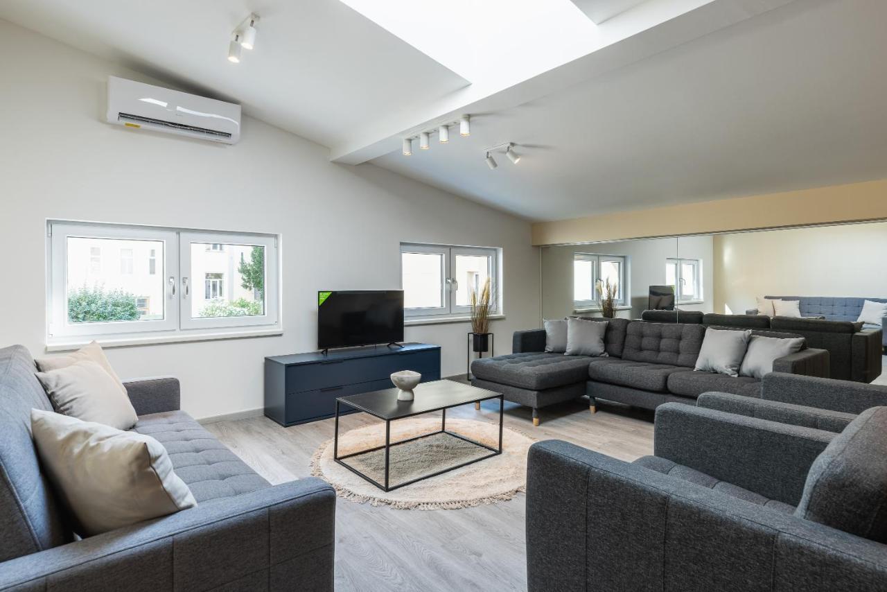 Open Space With Free Parking - Leopoldstadt Apartment Vienna