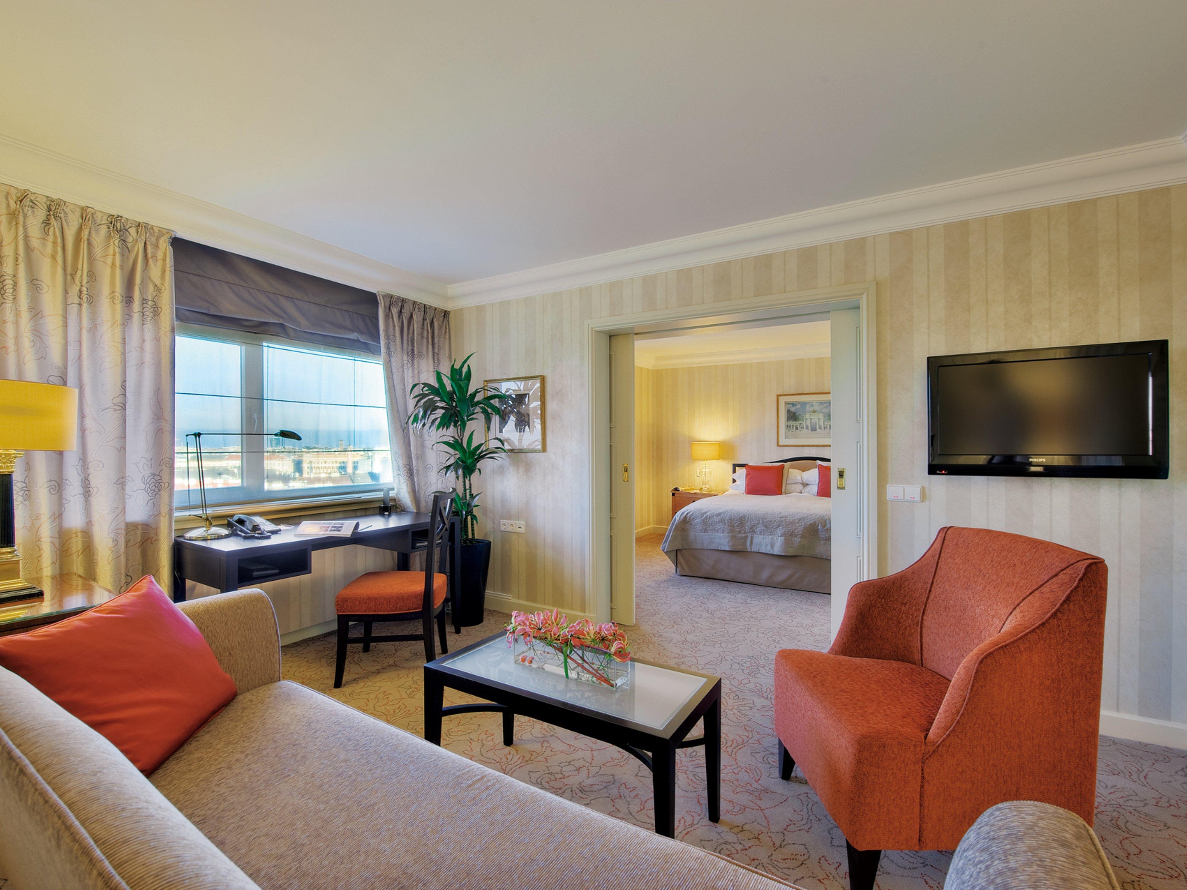 Hilton Waterfront Hotel