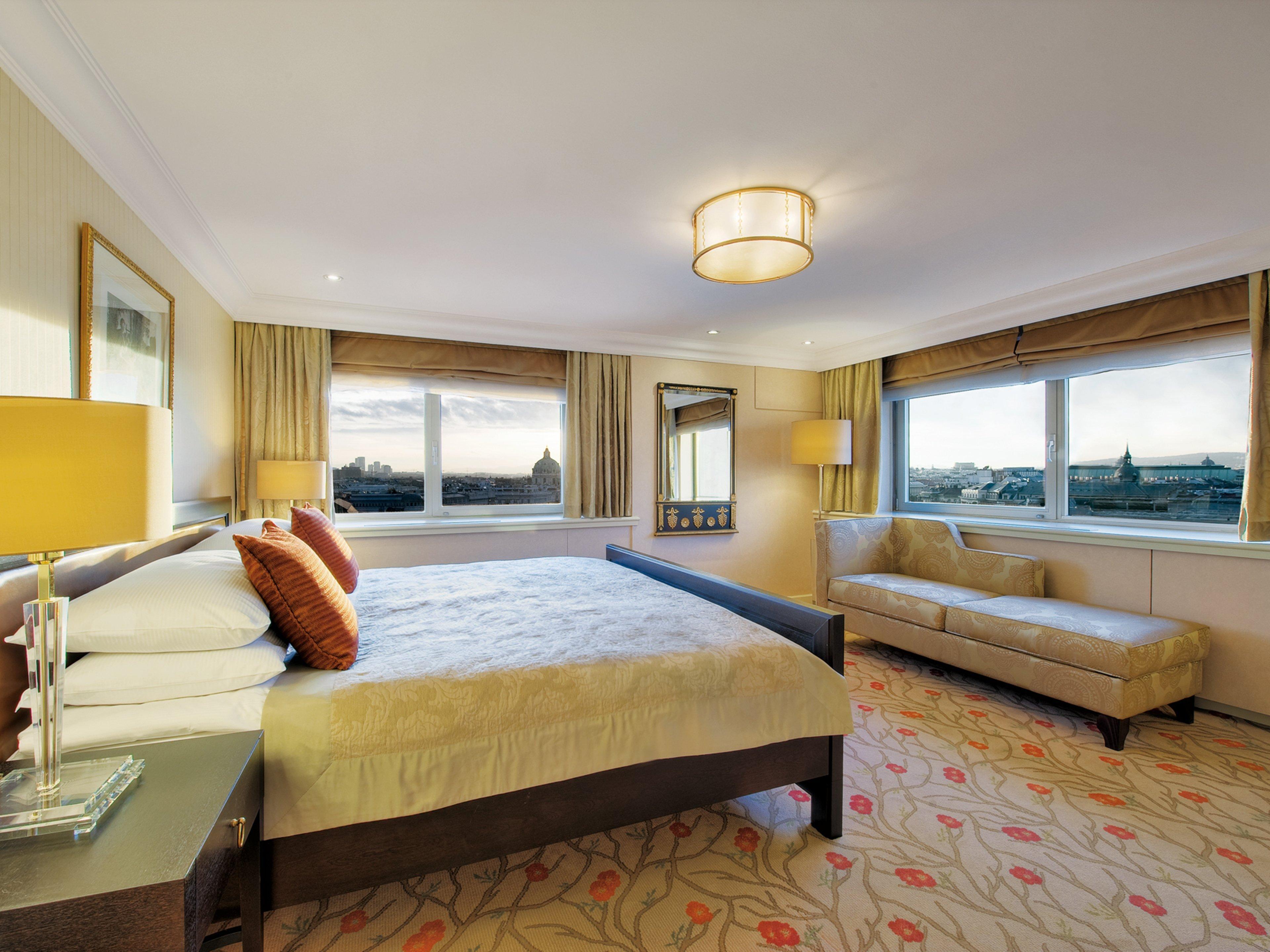 Hilton Waterfront 4* Viena