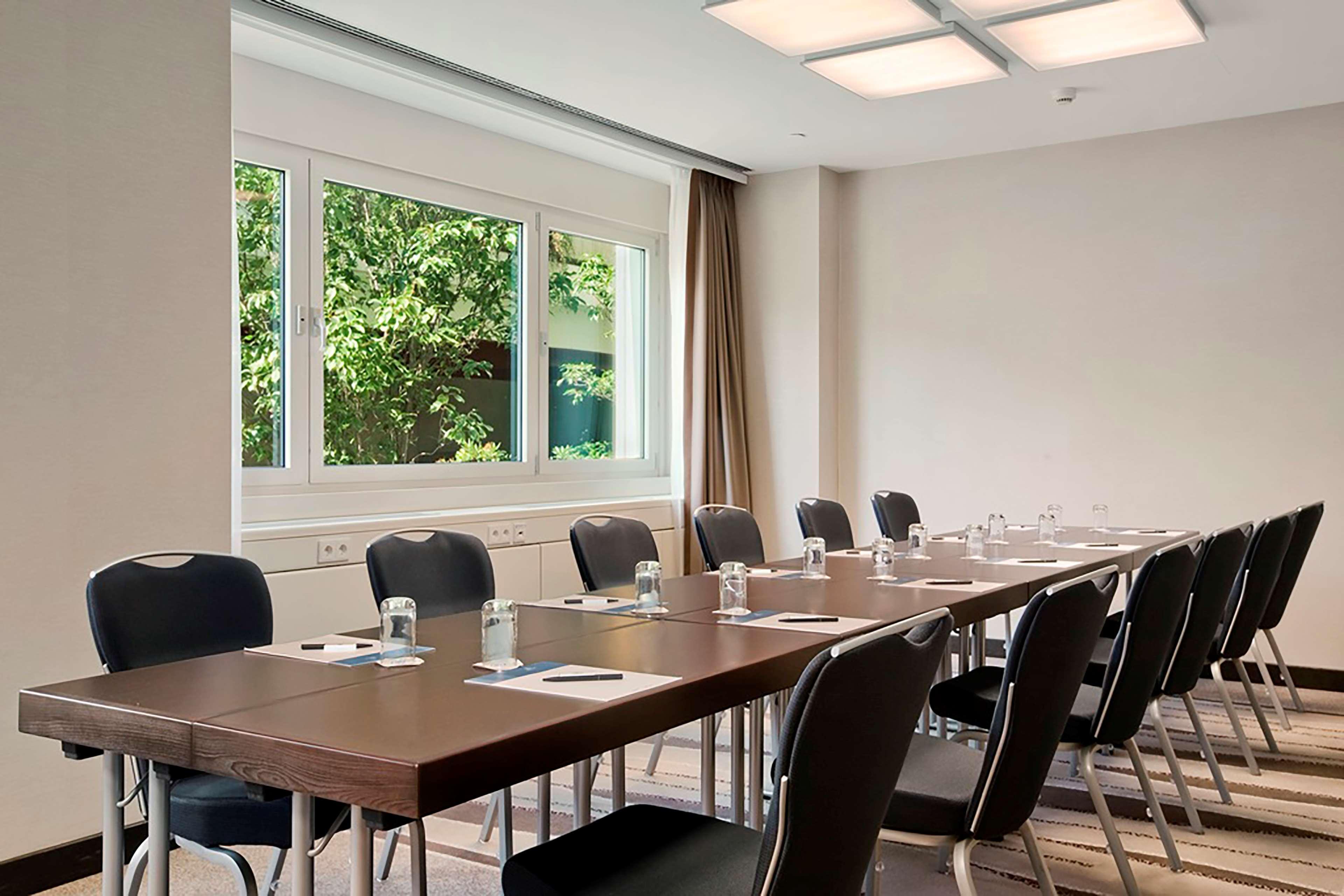 Hotel Hilton Waterfront 4*