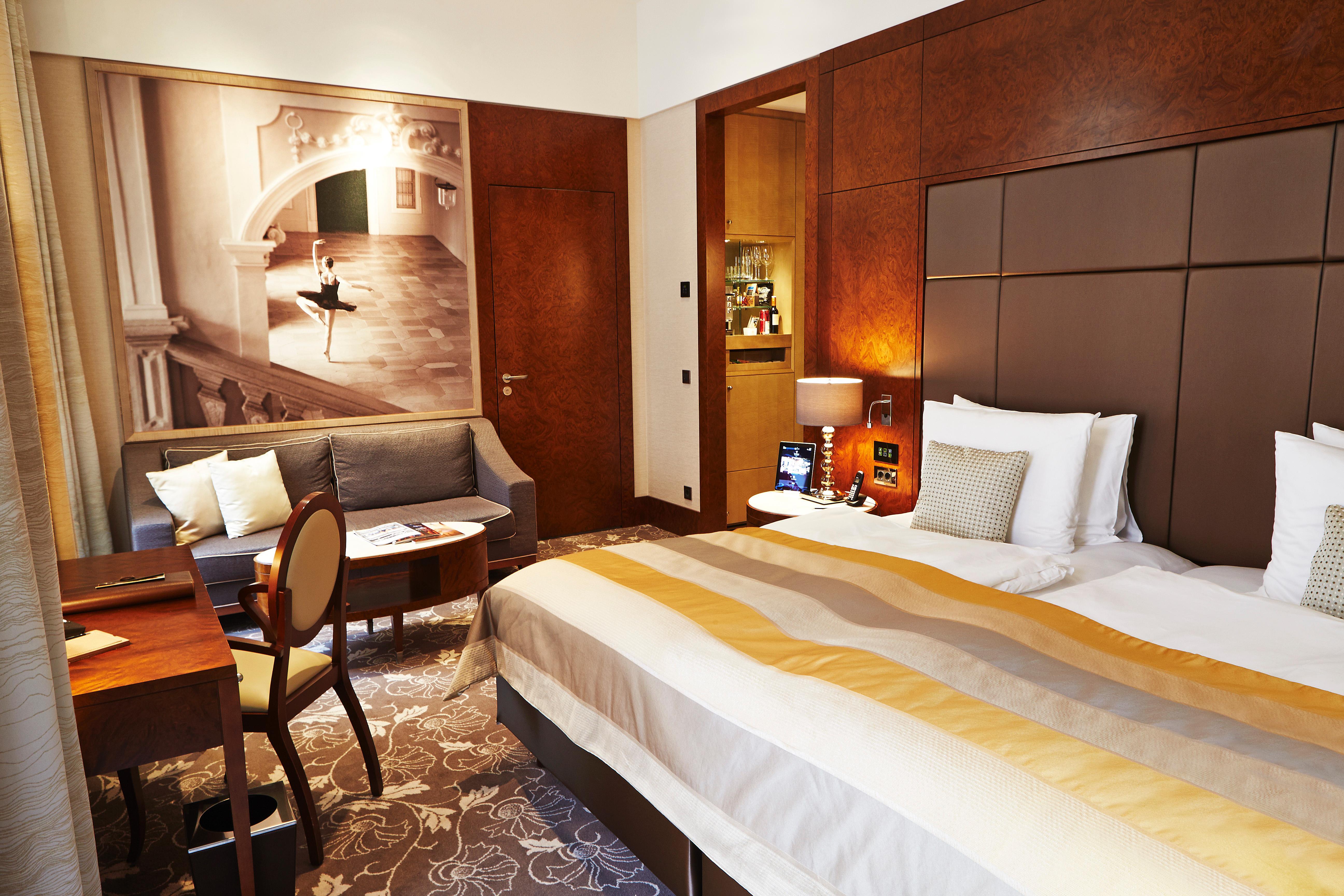 Anantara Palais Hansen - Newly Renovated Hotel 5*