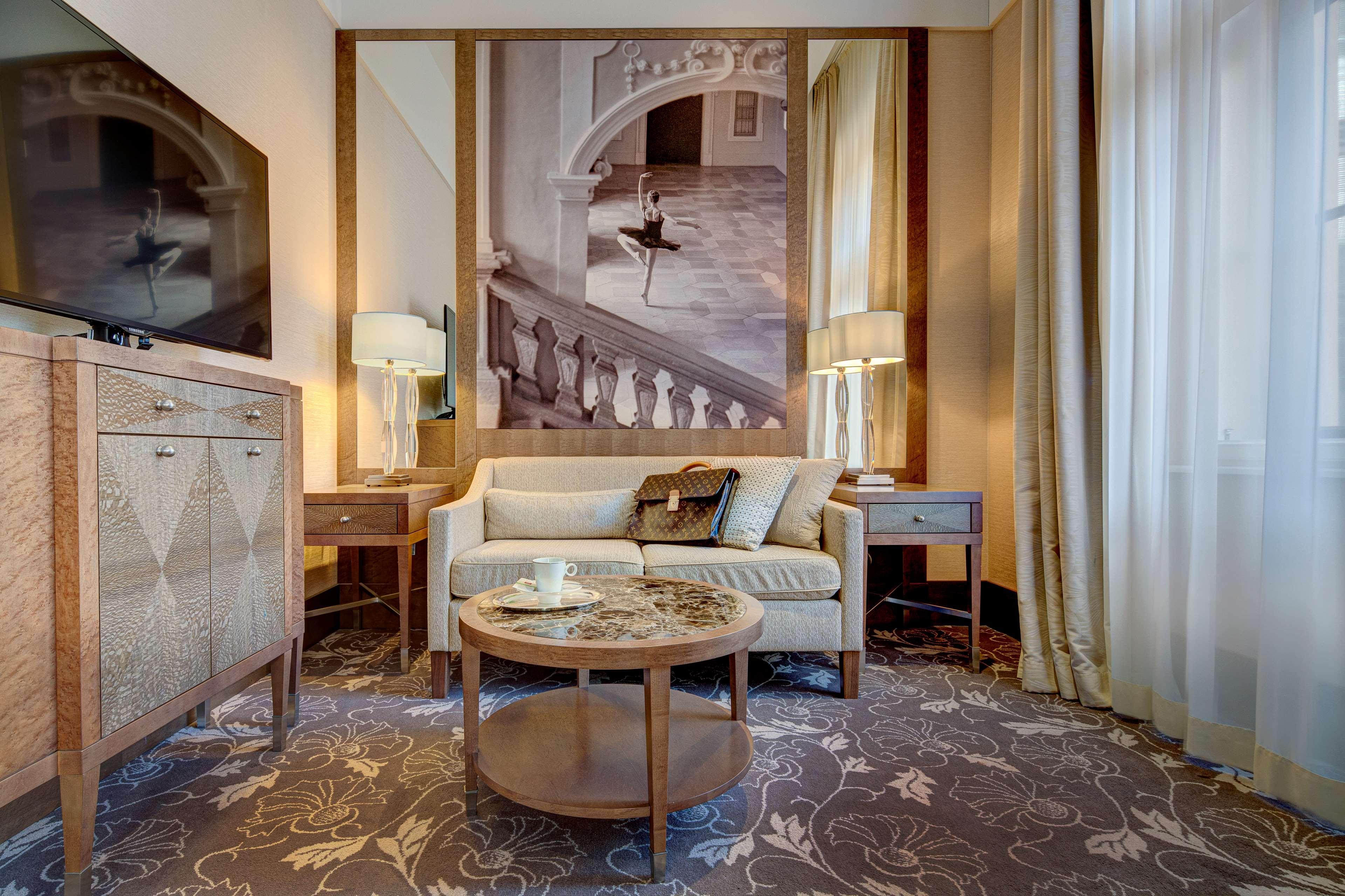 Anantara Palais Hansen - Newly Renovated
