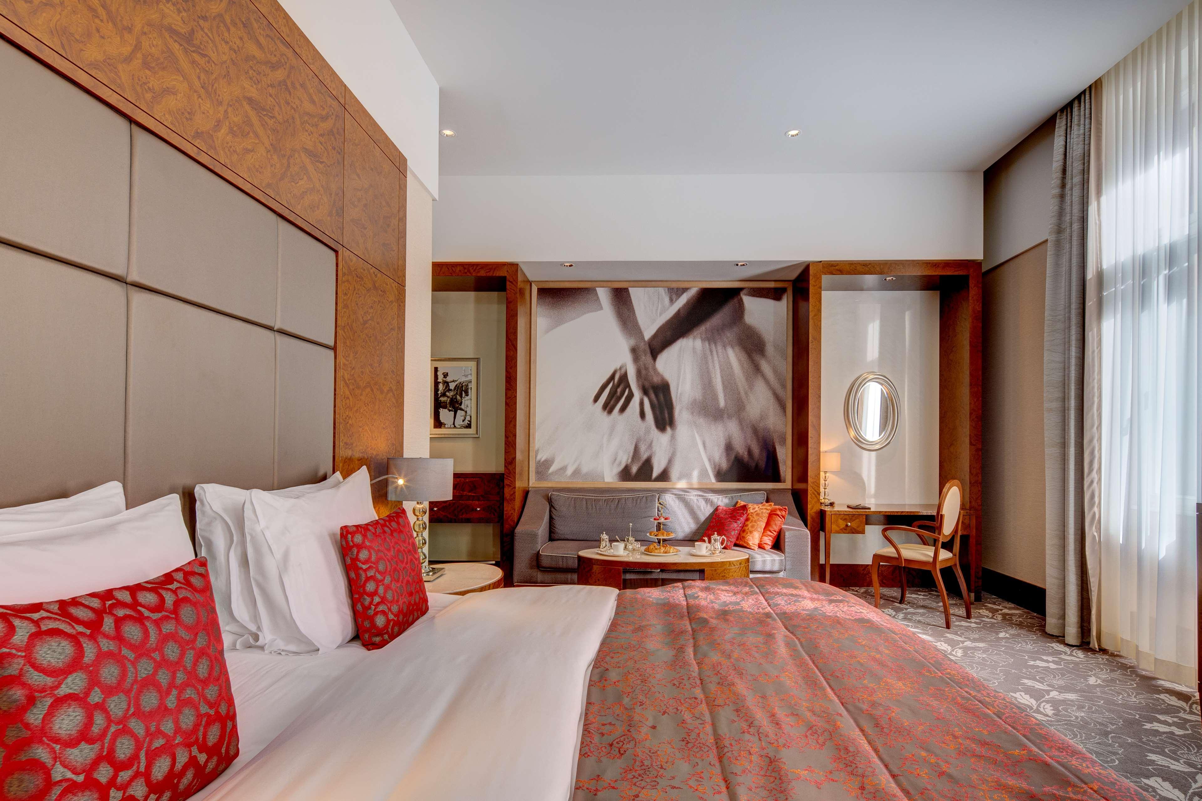 Anantara Palais Hansen - Newly Renovated 5*