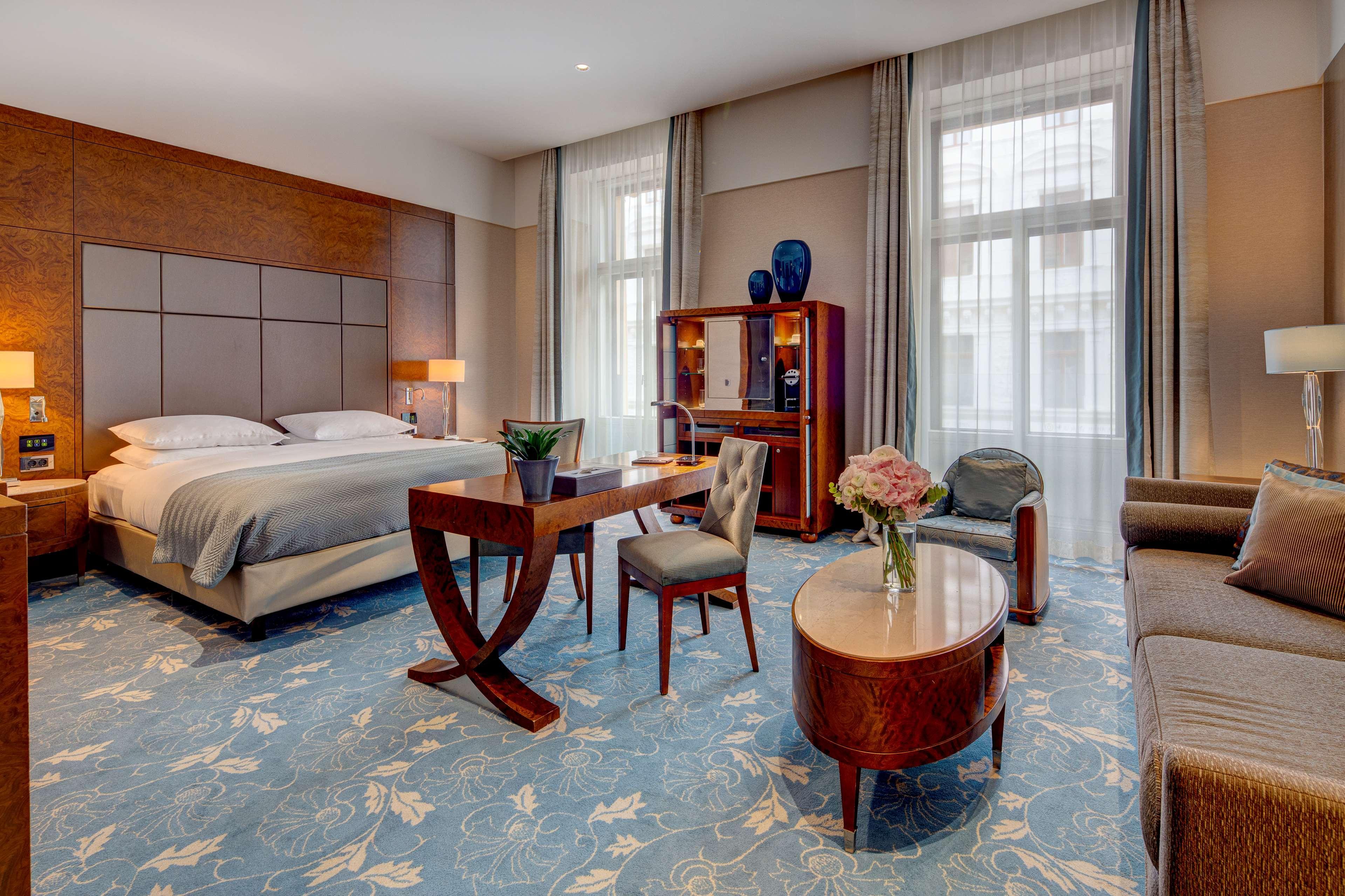 Hotel Anantara Palais Hansen - Newly Renovated