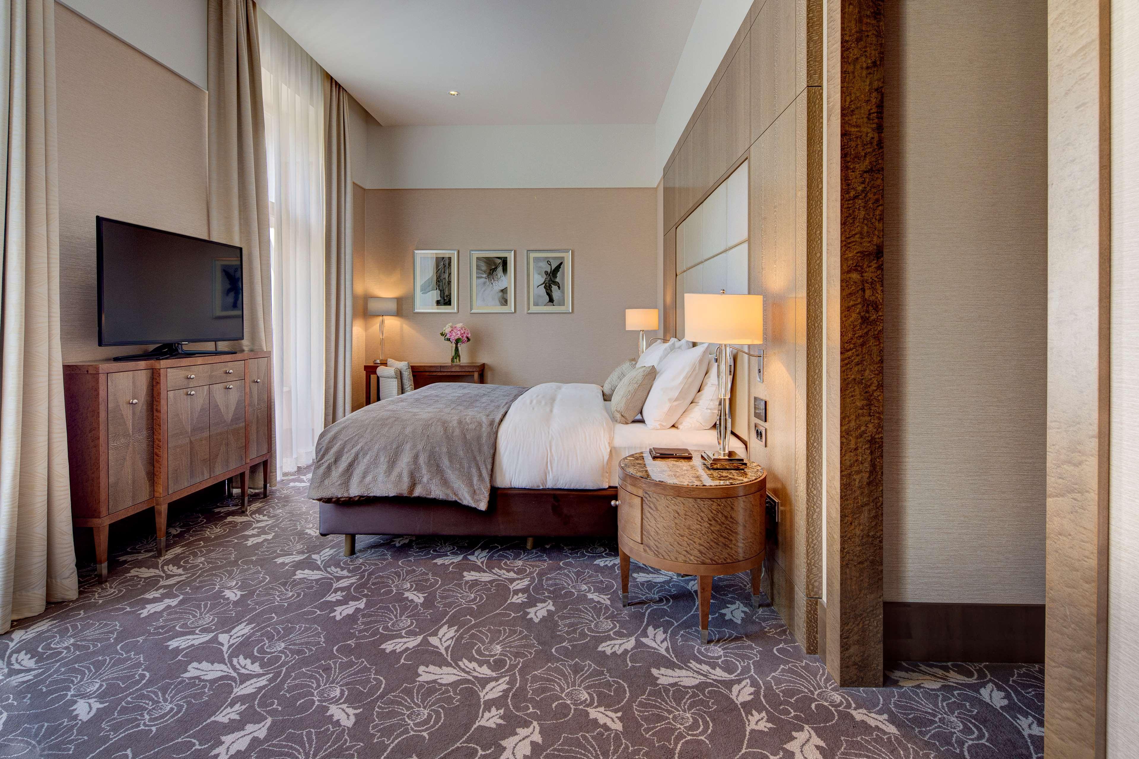 Anantara Palais Hansen - Newly Renovated 5*
