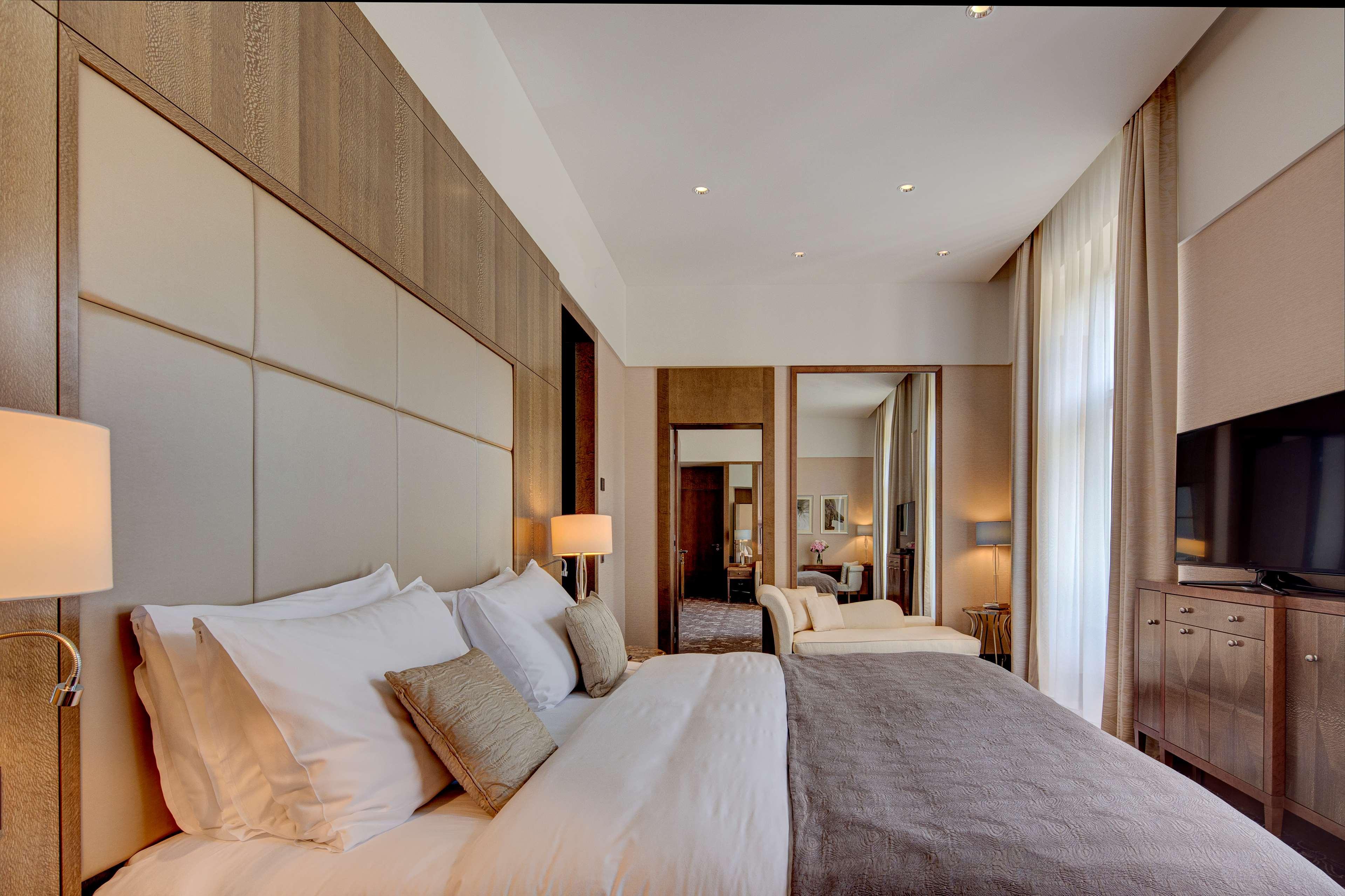 Anantara Palais Hansen - Newly Renovated Hotel 5*