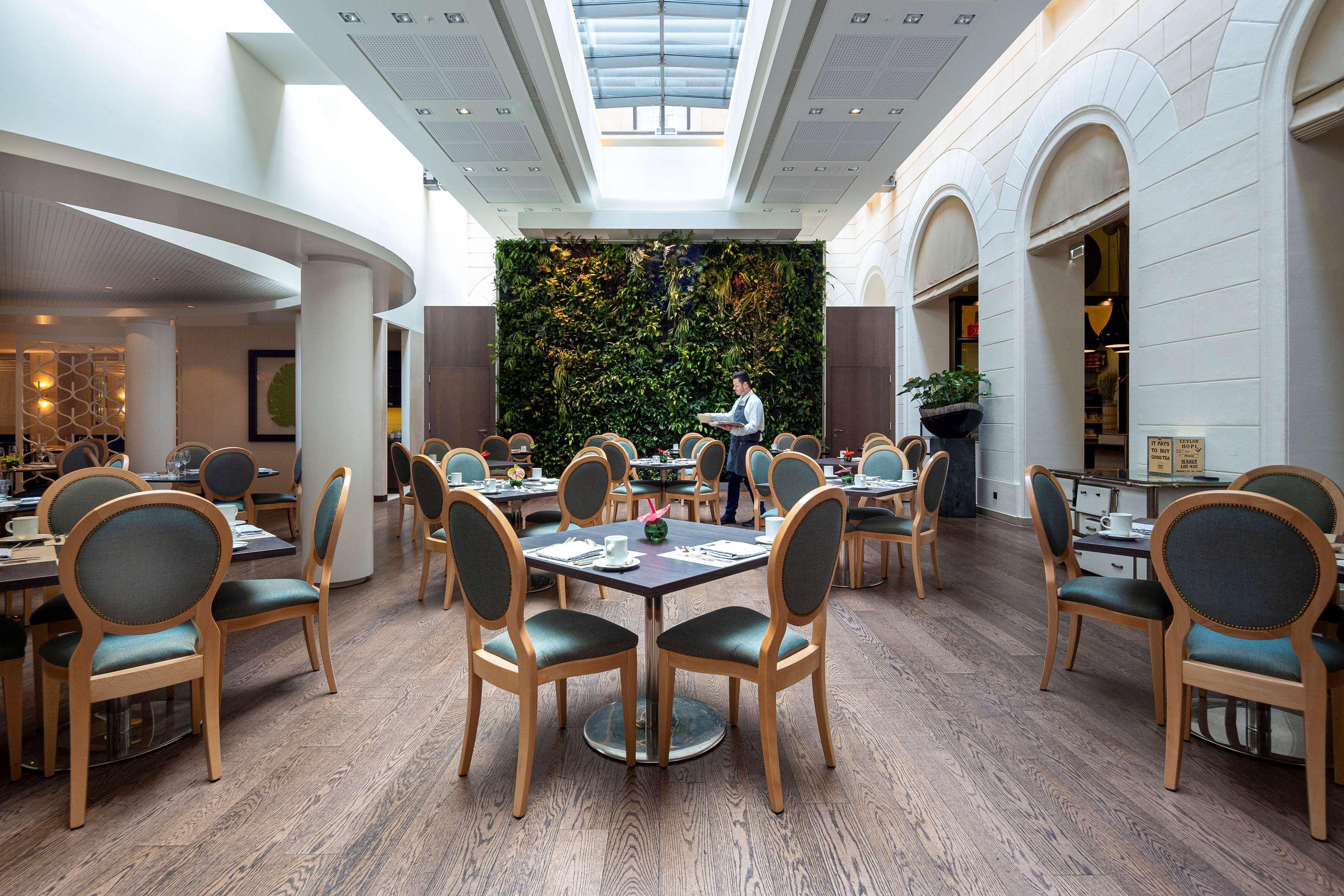 Hotel Anantara Palais Hansen - Newly Renovated