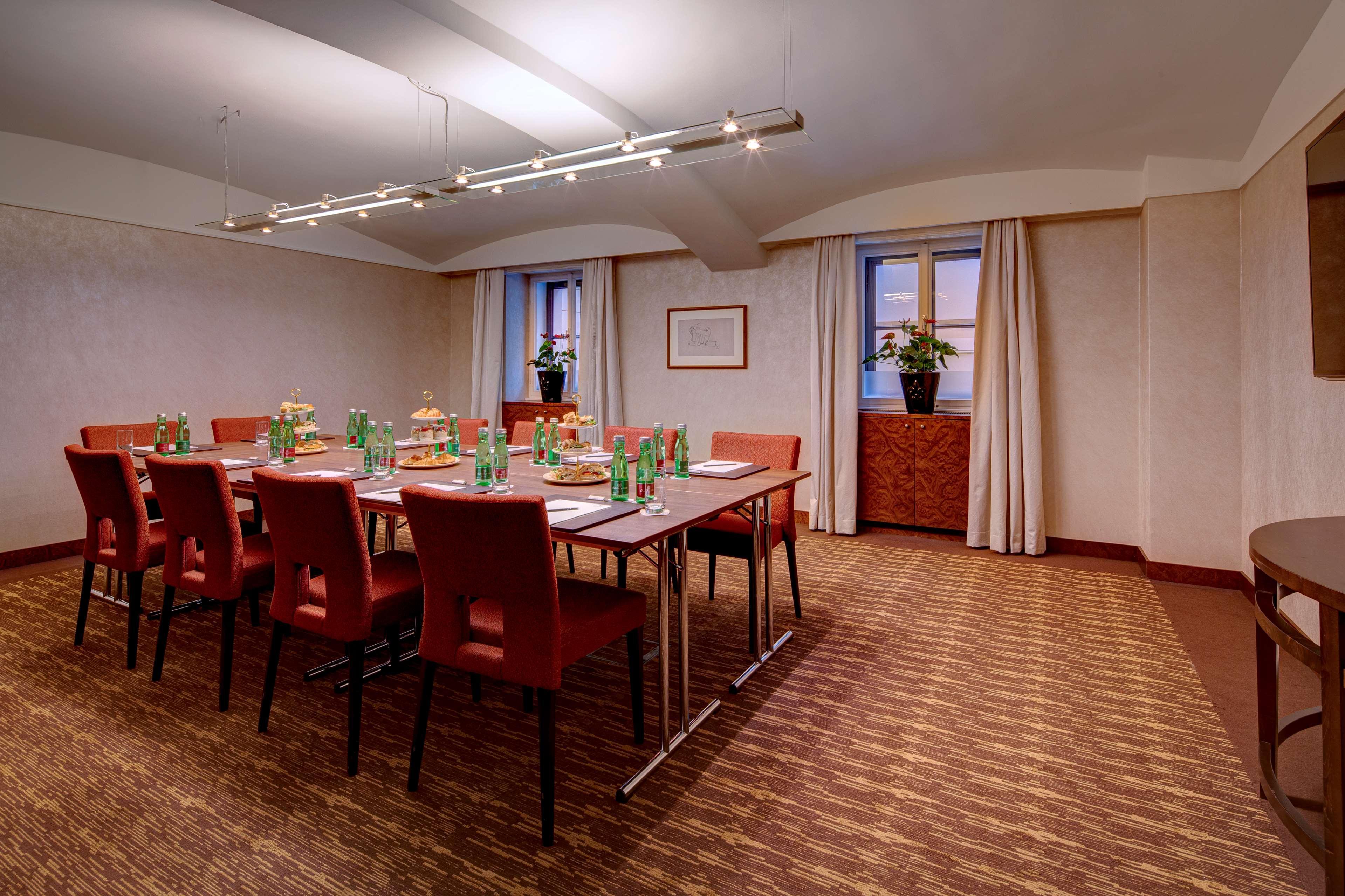 Anantara Palais Hansen - Newly Renovated Hotel 5*