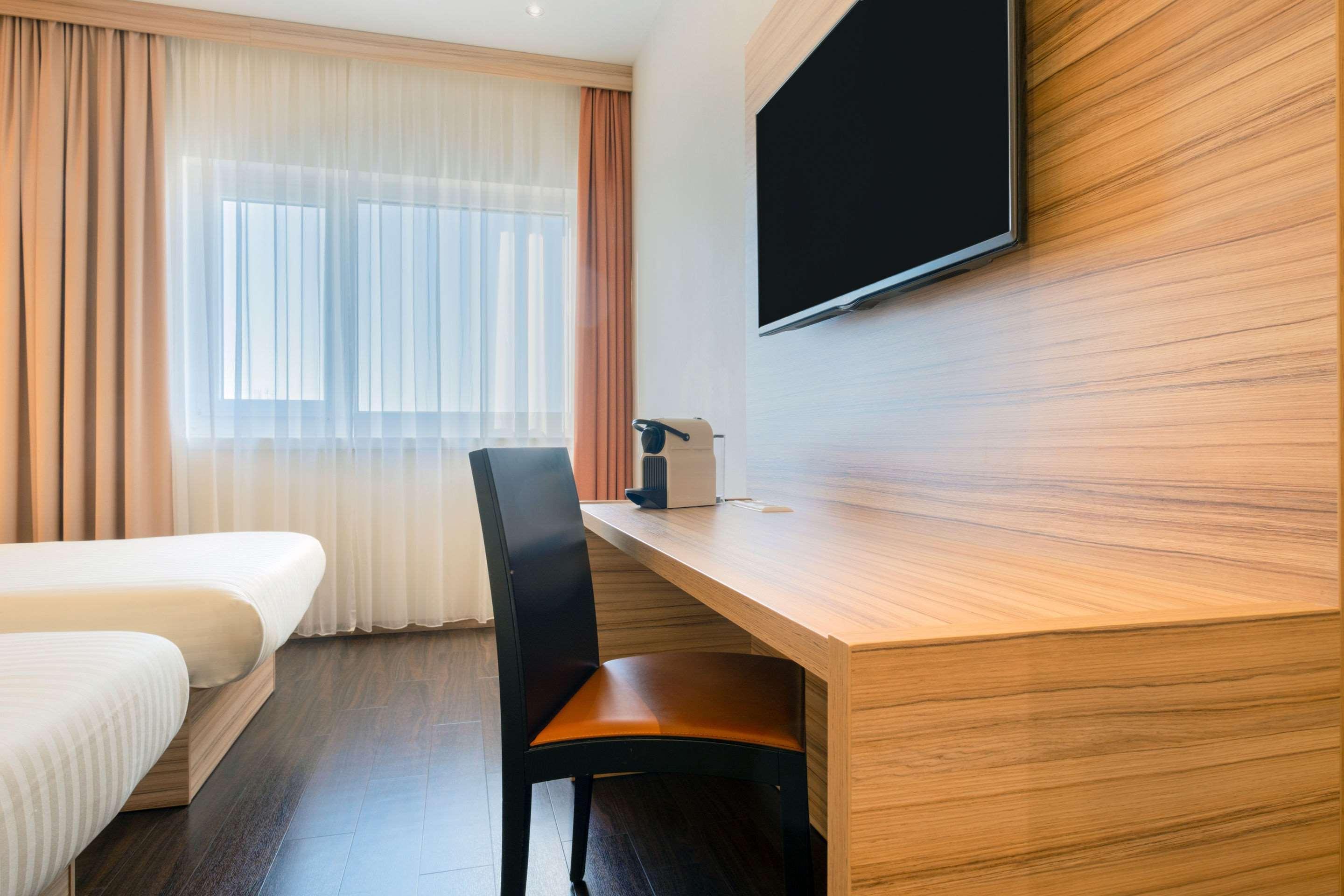 Leonardo Hauptbahnhof Hotel 4*