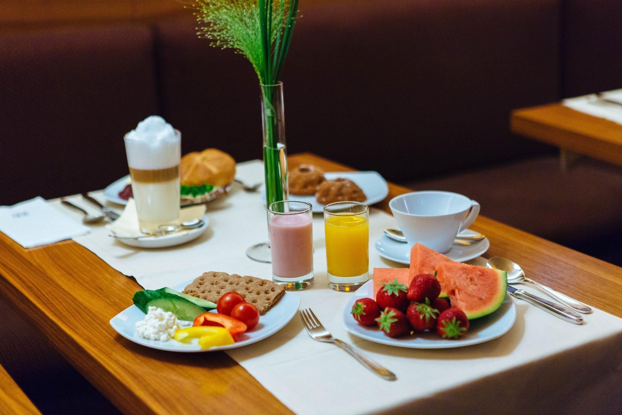 K+k Maria Theresia Hotel 4*