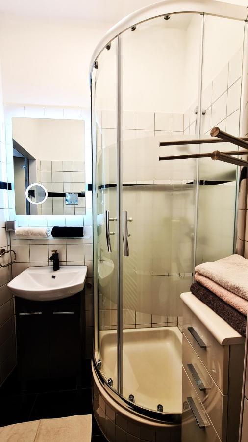 Boutique - Premium 6 *