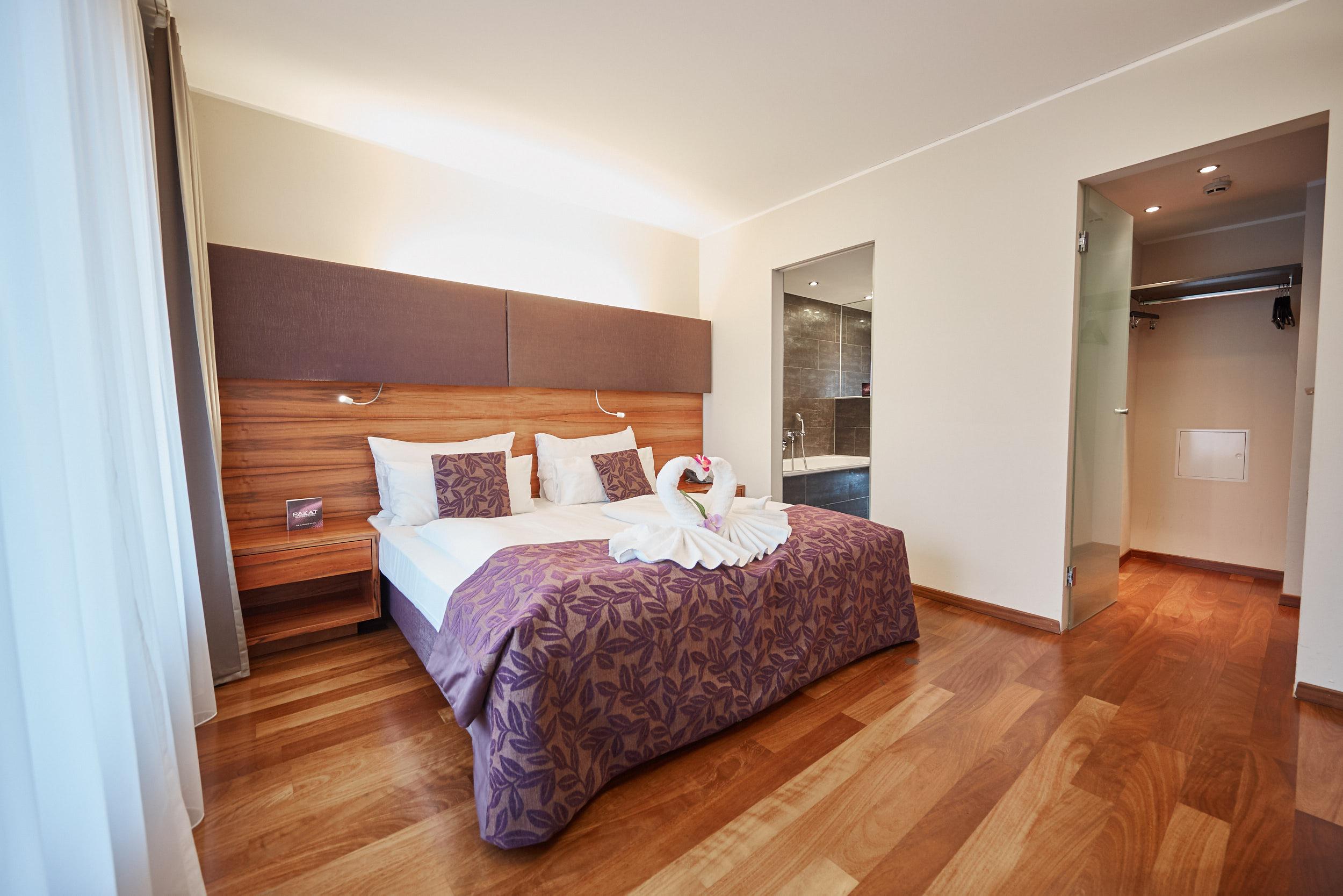 Pakat 4* Viena