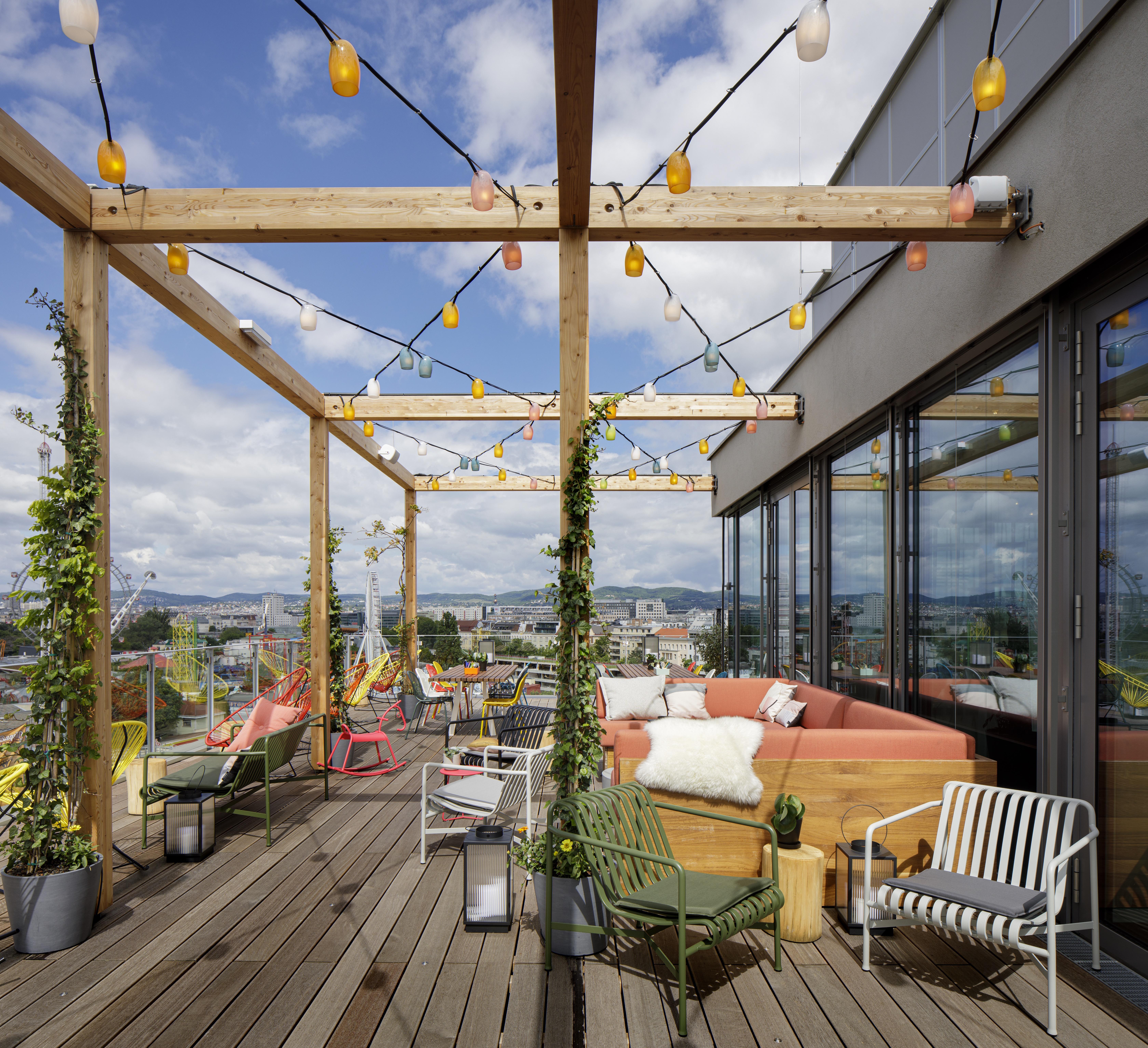 Zoku Aparthotel 4*