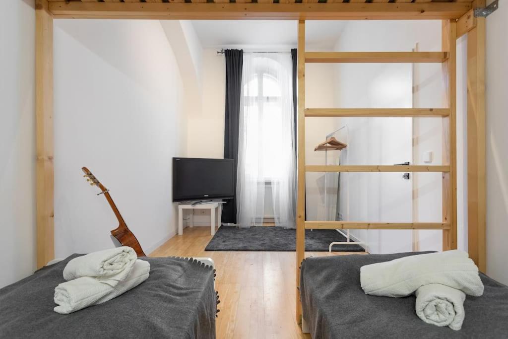 Charming & Authentic Flat - Central Located *