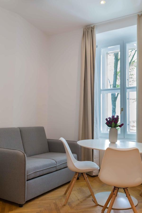 Beautiful Center 4 Apartment *