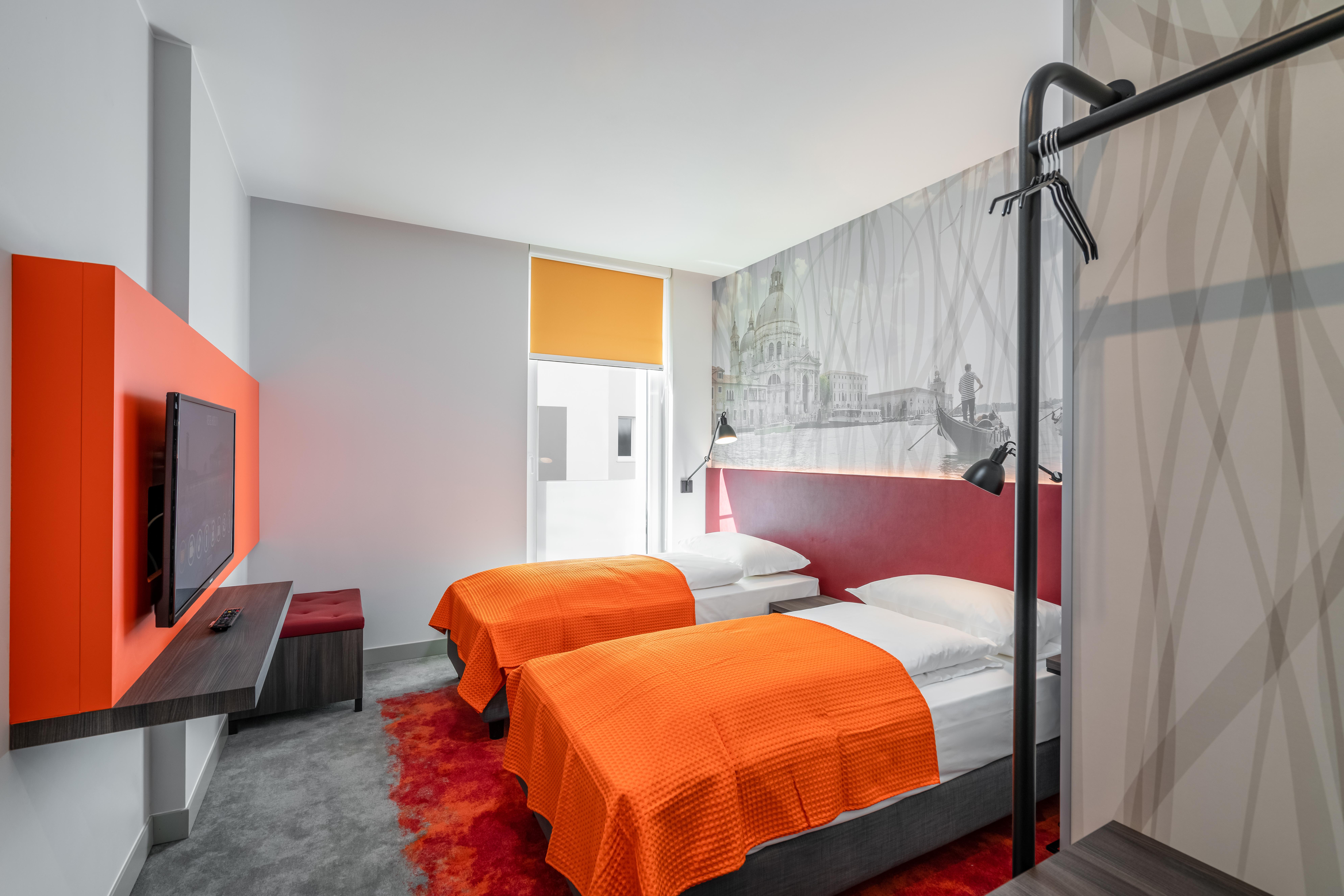 Hotel Campanile South Vienna