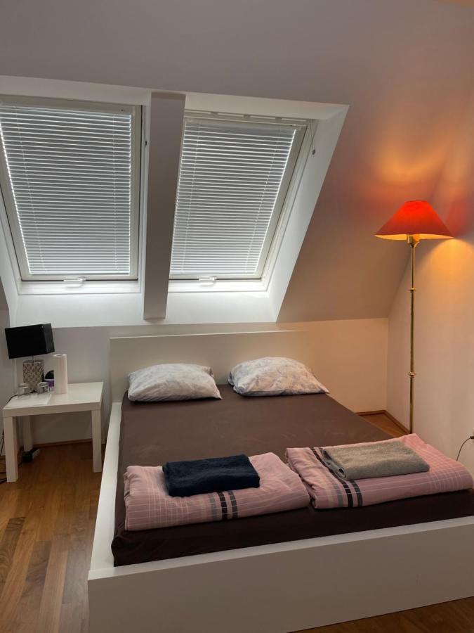 Rooftop 2 * Viena