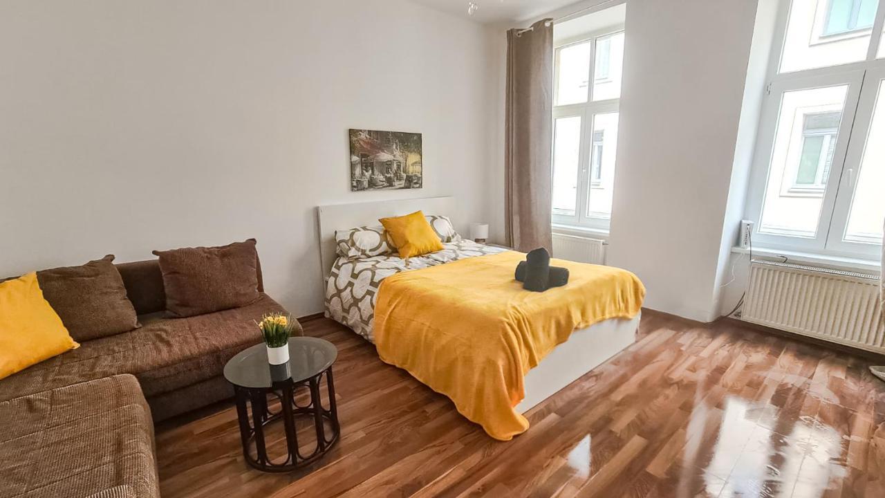 Peaceful 1br Apt. Near Metro Station Langenfeldg. Apartamento
