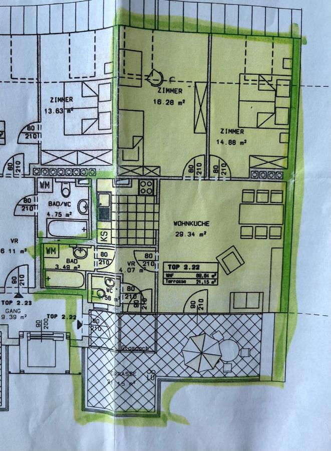 Dachgeschosswohnung Mit Kostenlosem Parkplatz Und Internet! Appartamento