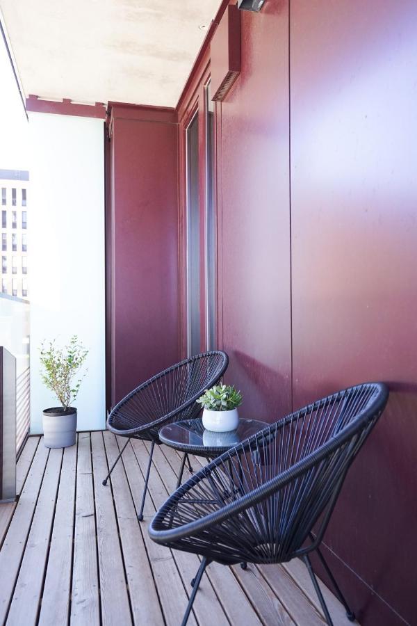 Exclusive 2-bedroom With Pool & Balcony *