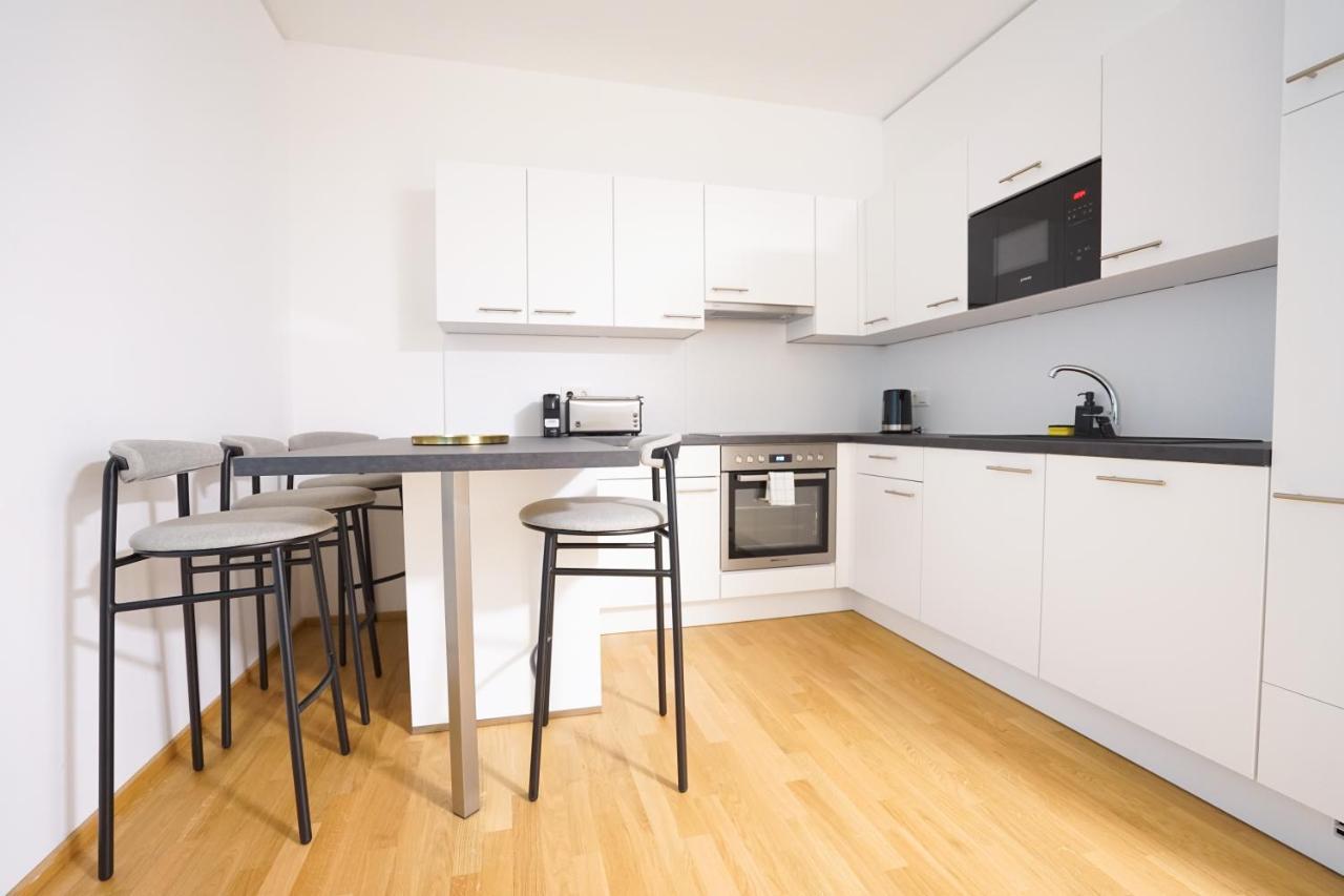 Exclusive 2-bedroom With Pool & Balcony Vienna