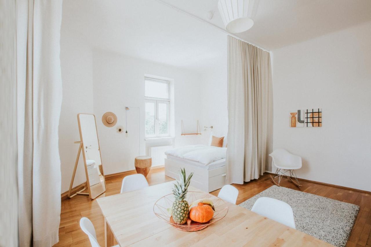 Design-apartment Next To Belvedere Castle Apartment