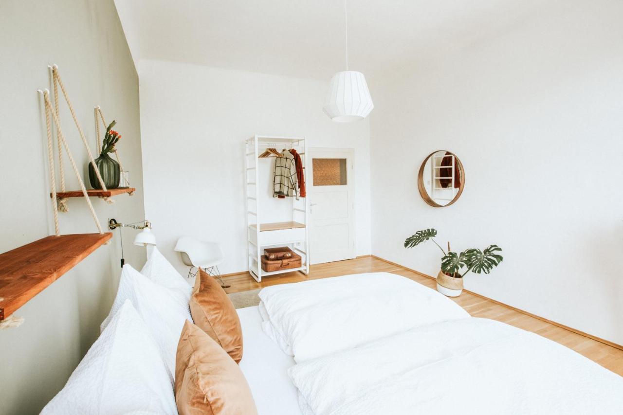 Design-apartment Next To Belvedere Castle * Wien