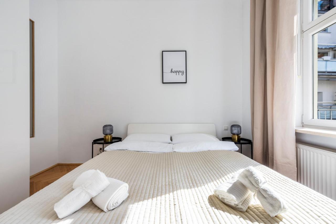 Apartment A&s Center