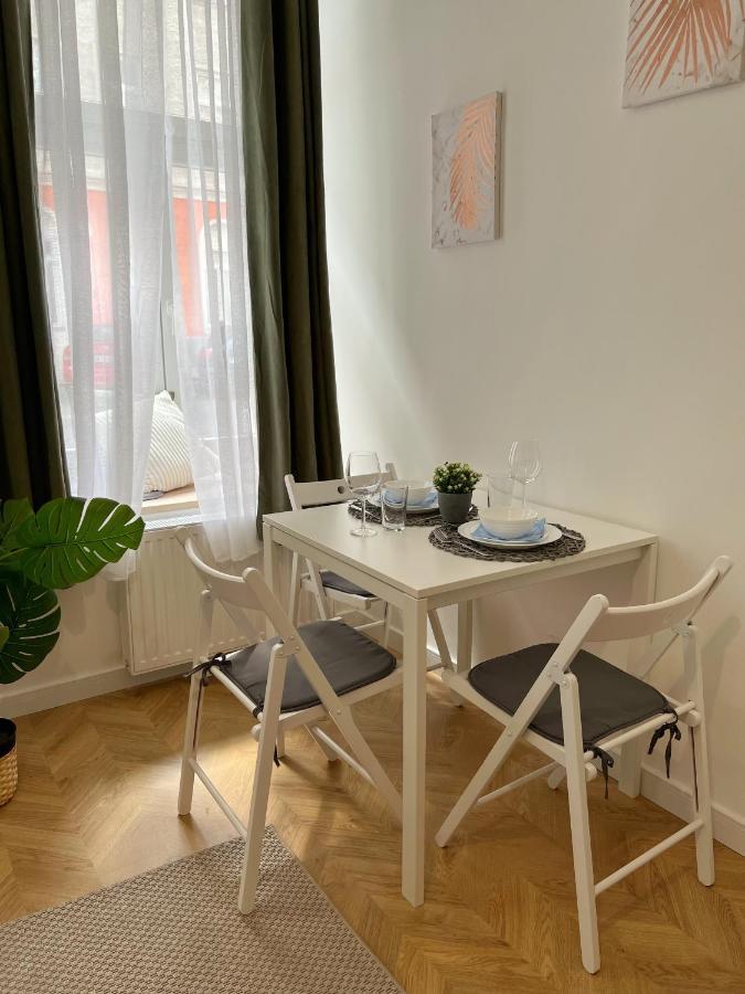 Cozy, Quiet Place Near Belvedere Apartment