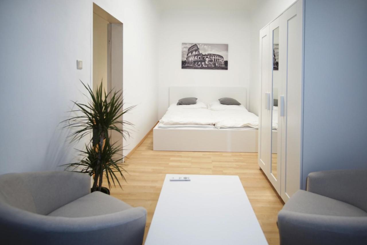 Modern In Central Apartment *