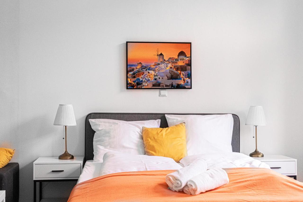 Apartamento Joyful At Superb Location Near Akh Hospital
