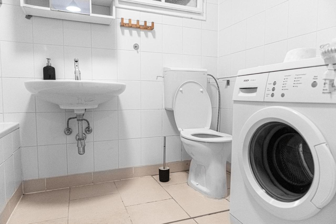 Apartamento Joyful At Superb Location Near Akh Hospital