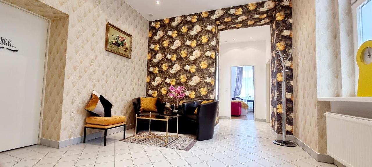 Aparthotel Urban Serviced *