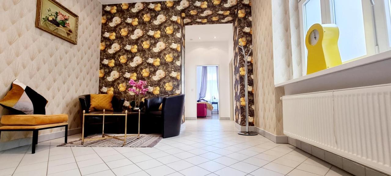 Urban Serviced Aparthotel *