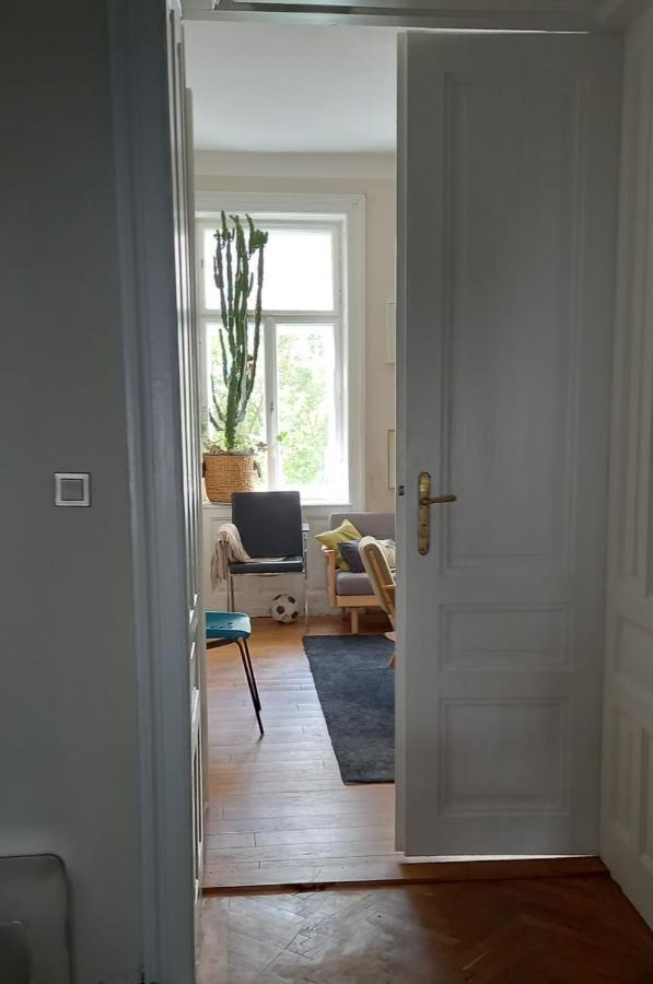 Apartment The For Artists *