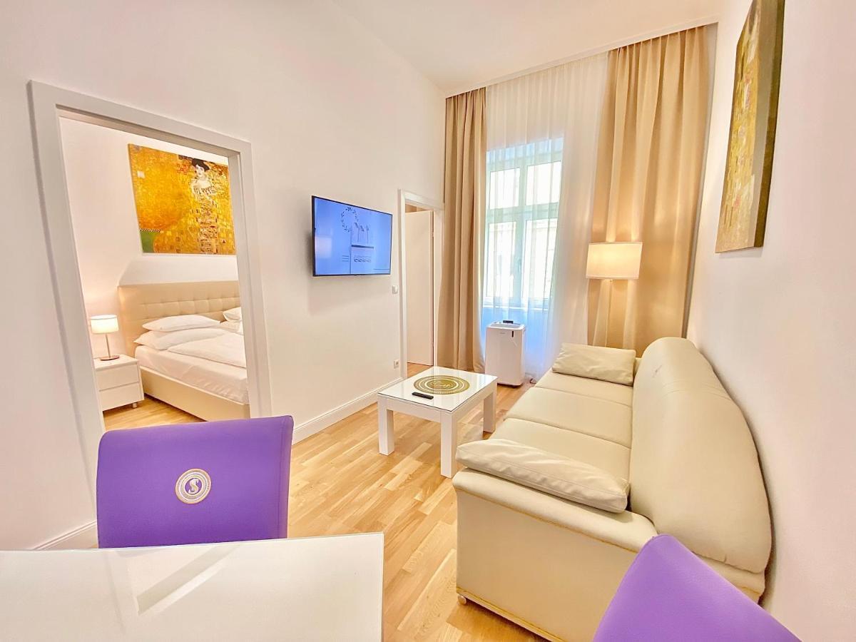 Steiner Residences Nestroyplatz Apartment