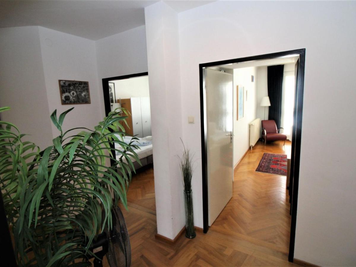 Opera By Interhome