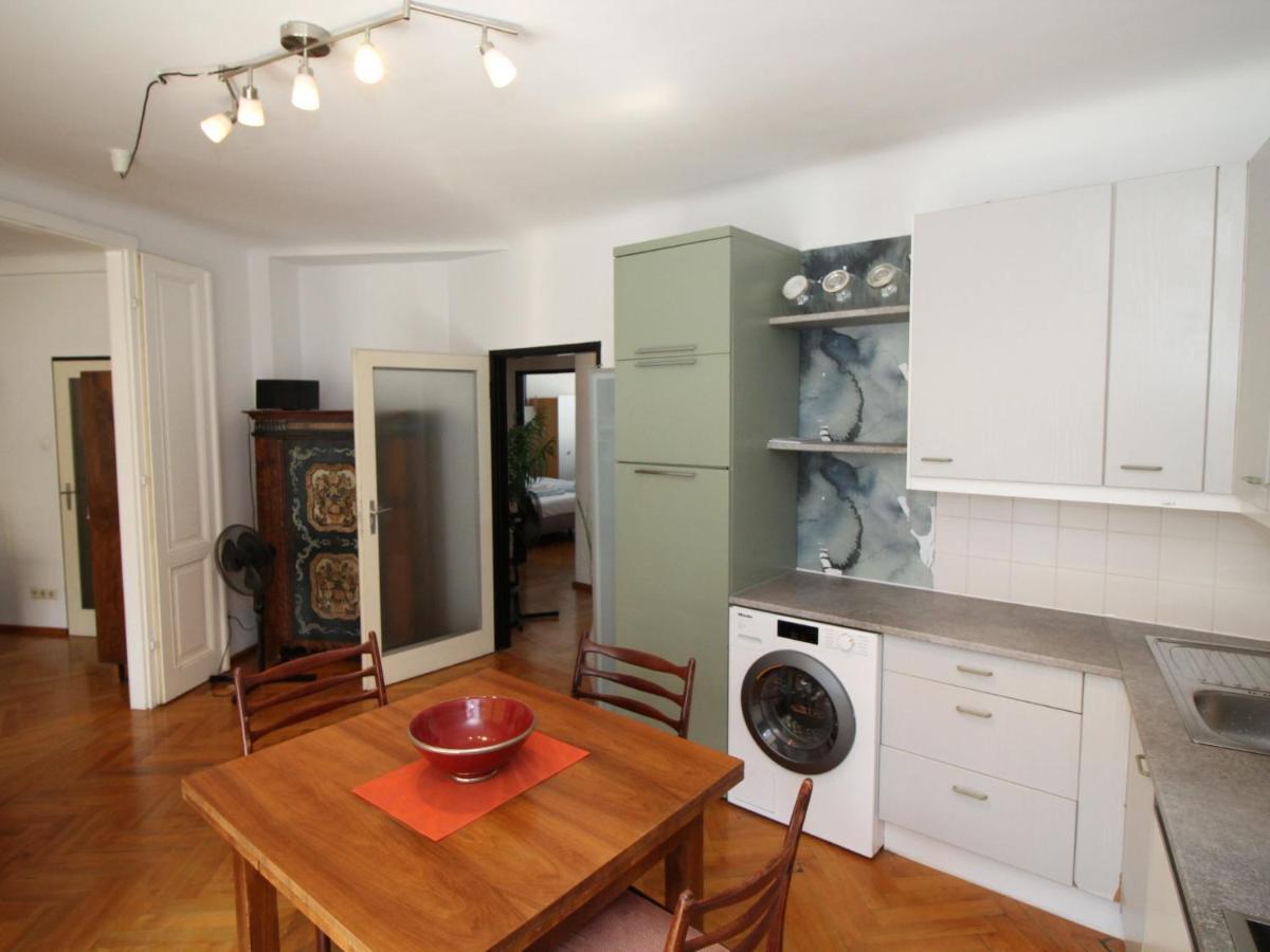 Opera By Interhome Apartment Vienna